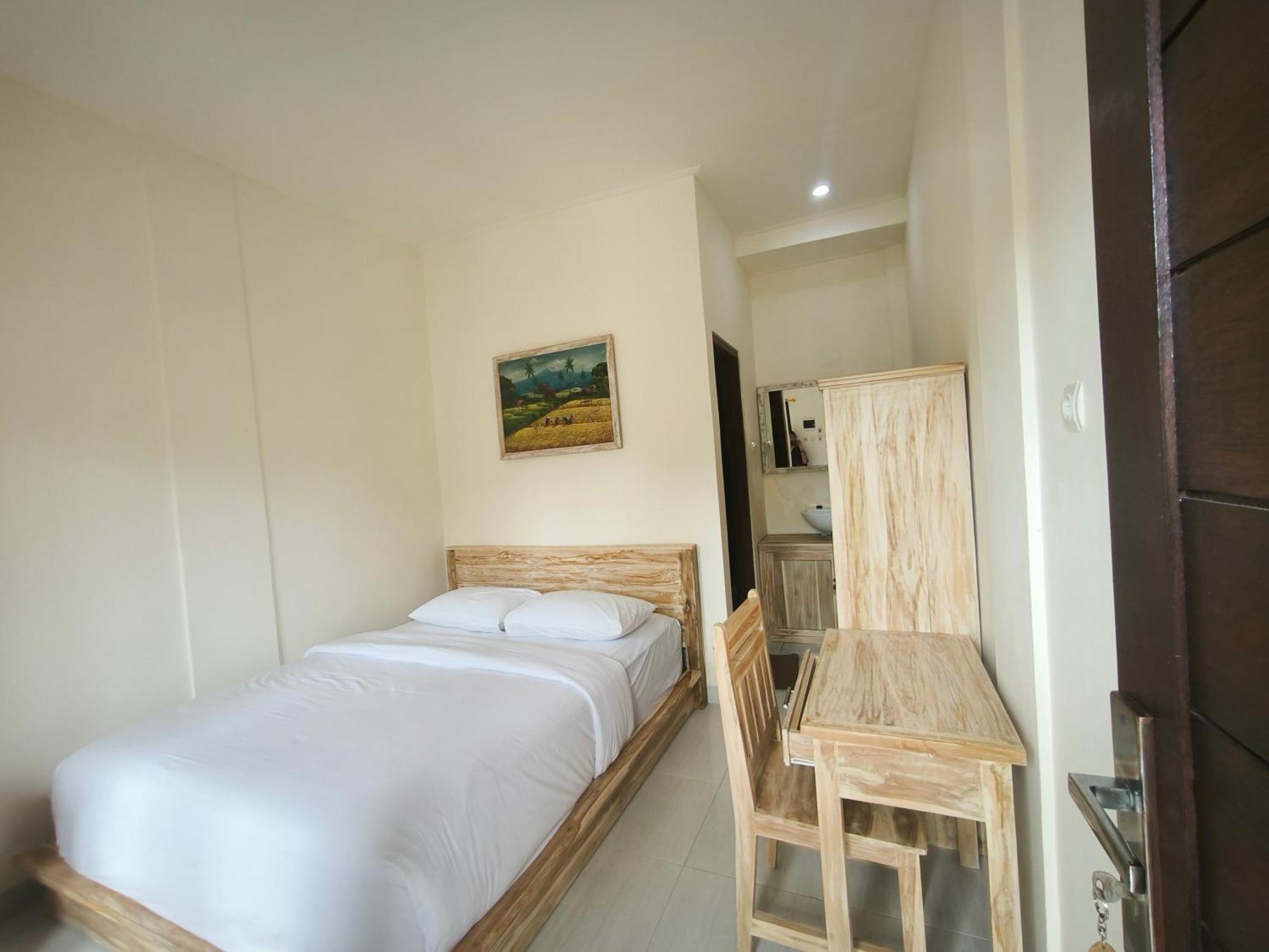 Ken Ken Guest House سمينياك المظهر الخارجي الصورة