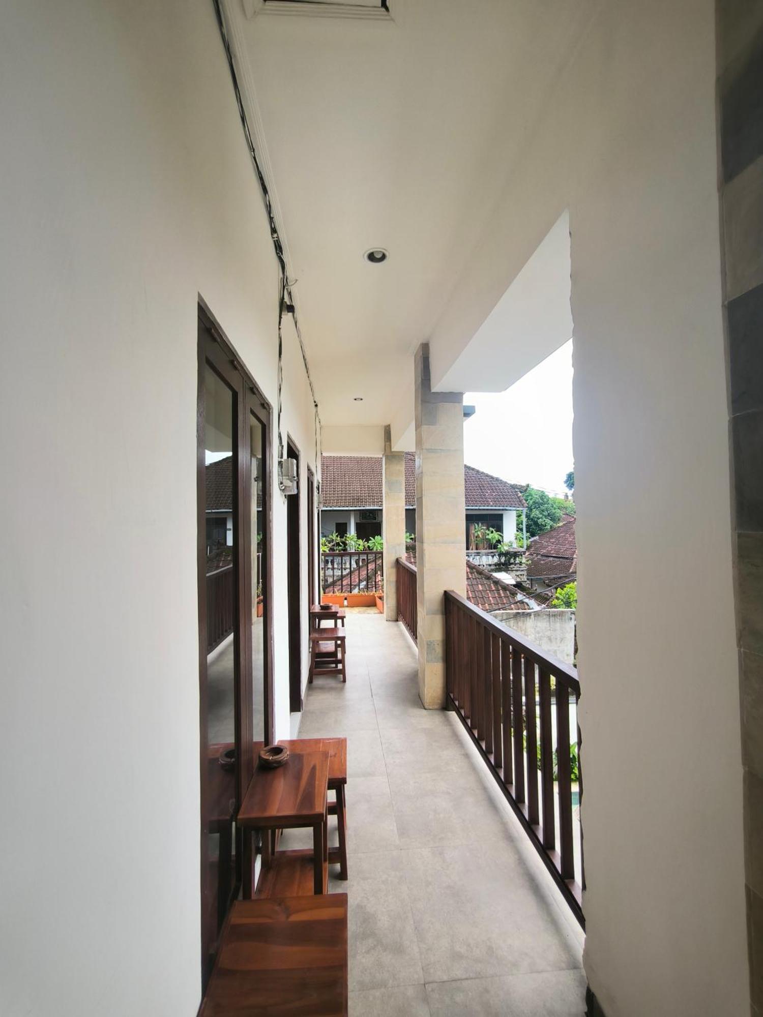 Ken Ken Guest House سمينياك المظهر الخارجي الصورة