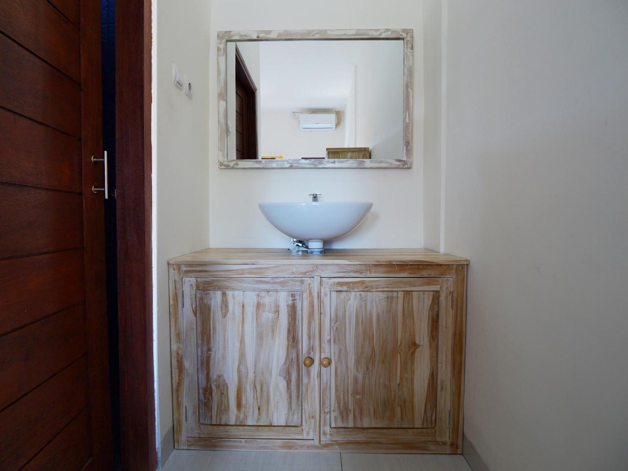 Ken Ken Guest House سمينياك المظهر الخارجي الصورة